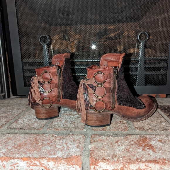 FreeBird CHERI Rust Multi Booties size 7 - Picture 9 of 13